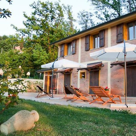 Agriturismo Di Paterno 萨尔扎纳 外观 照片