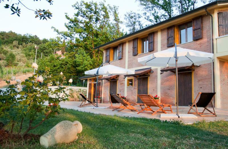 Agriturismo Di Paterno 萨尔扎纳 外观 照片